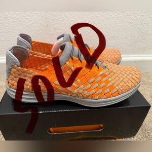 “New”Bernie Mev Orange and Gray Woven Men's Sneakers sise9 “lightweight”